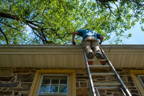 Cost of Industrial Gutter Cleaning in Portland
